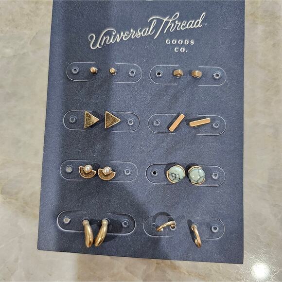 Nwt Universal Thread Earring Set - Picture 2 of 5